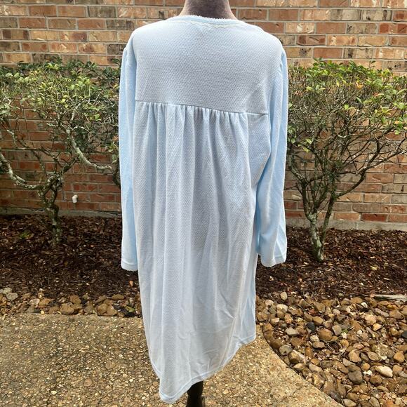 NWT MISS ELAINE COTTON MEDI NIGHTGOWN BLUE FLORAL SZ L - Picture 3 of 10